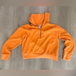 SPANX® AirEssentials
Half Zip
Nectarine / M